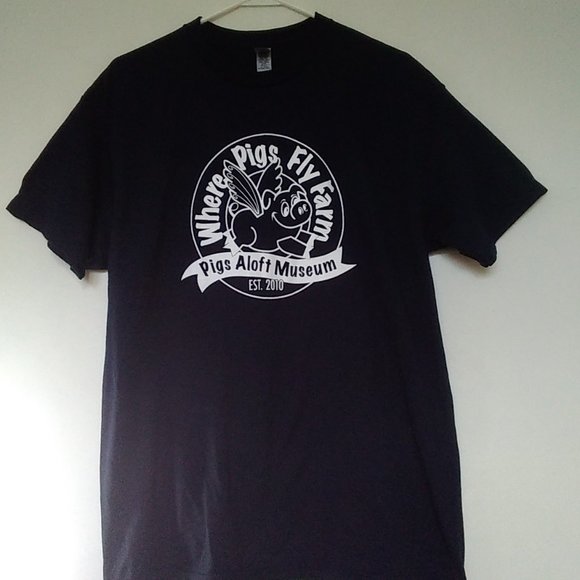 "Where Pigs Fly Farm" Pigs Aloft Museum Tee - Picture 1 of 6
